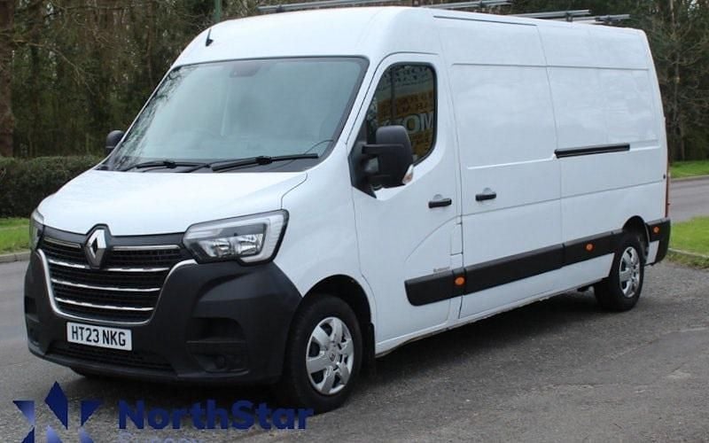 Used Renault Master Business 135 HP (99 kW) 2023 White MPV