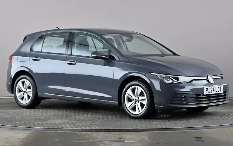 Used VW Golf VIII Life 150 HP (110 kW) 2023 Hatchback