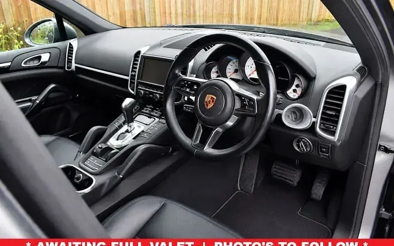 Used Porsche Cayenne 262 HP (192 kW) 2017 SUV
