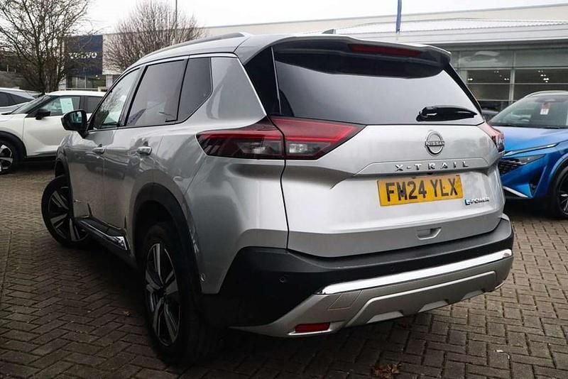 Used Nissan X-Trail Tekna 213 HP (156 kW) 2024 Silver SUV