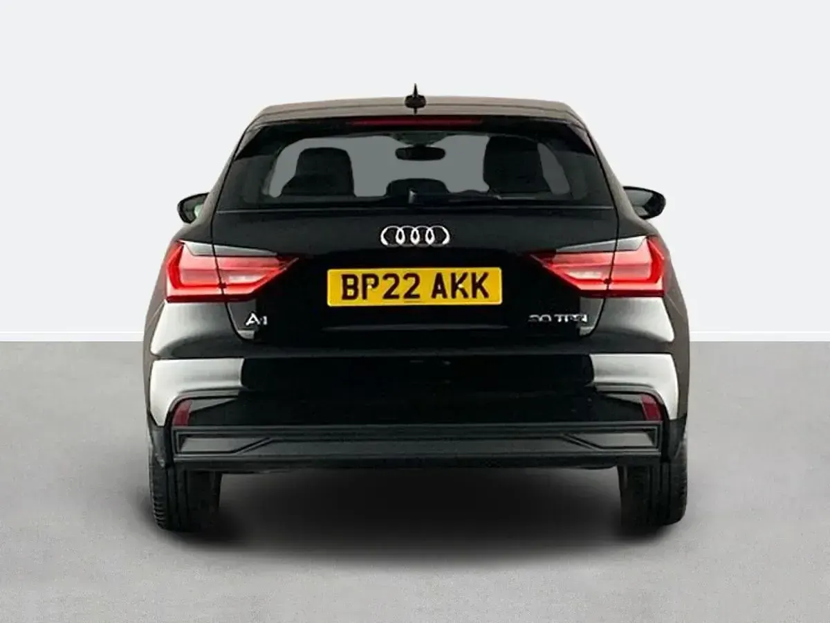 Begagnad Audi A1 2022 Svart SUV