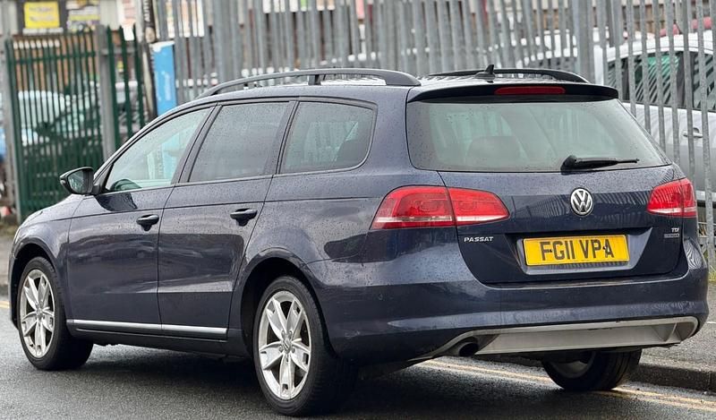 Used VW Passat S 105 HP (77 kW) 2011 Blue Estate