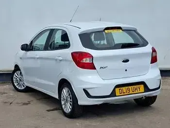 Used Ford Ka Plus Zetec 85 HP (62 kW) 2019 White Hatchback