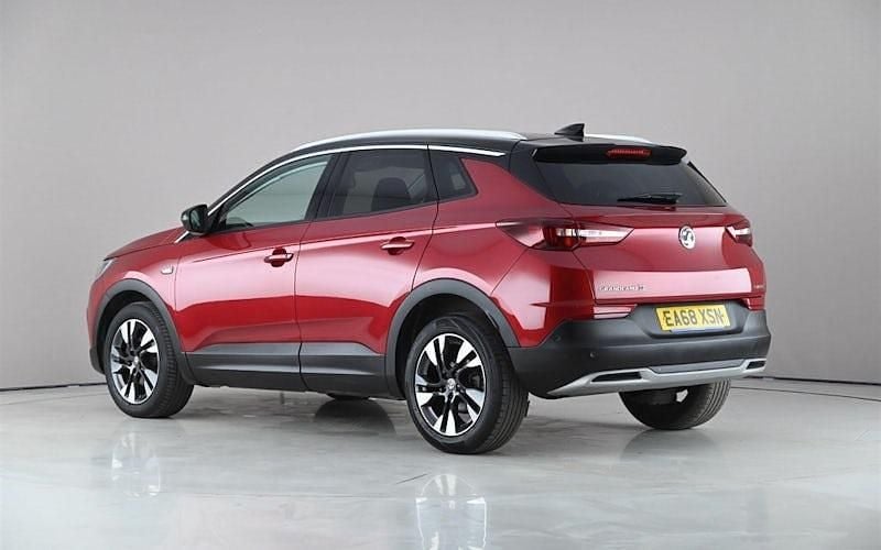 Used Vauxhall Grandland X Sport 131 HP (96 kW) 2018 Red SUV