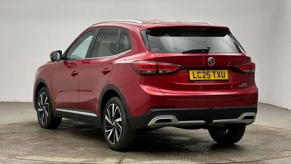 Used MG ZS Trophy 196 HP (144 kW) 2025 Red SUV