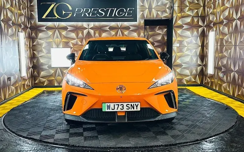 Begagnad MG MG4 EV Trophy 150 kW (204 HK) 2025 Halvkombi