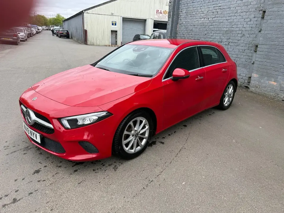Used Mercedes A180 Executive 116 HP (85 kW) 2019 Red Hatchback