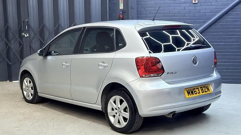 Begagnad VW Polo Edition 2013 Silver Halvkombi