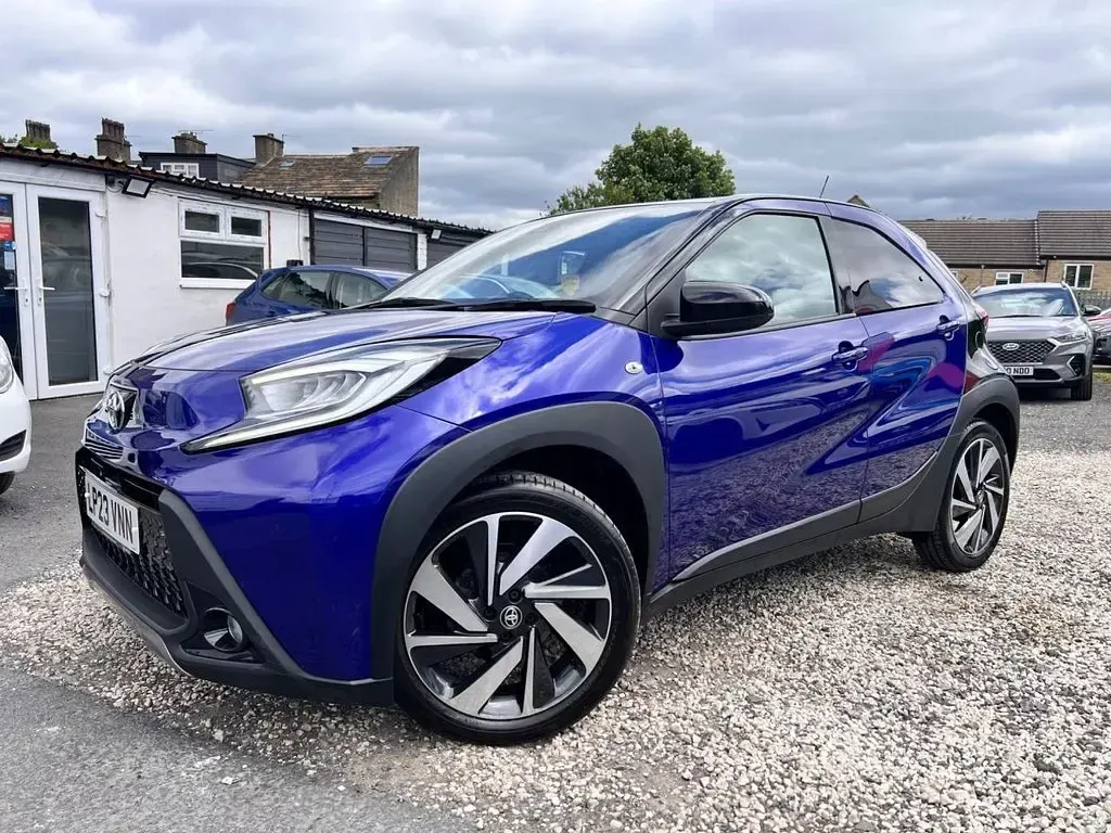 Used Toyota Aygo X 72 HP (52 kW) 2023 Blue SUV
