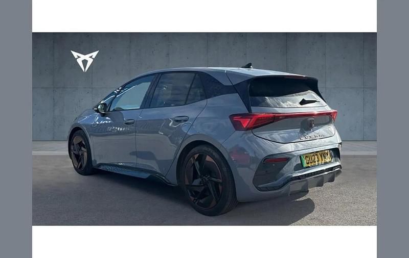Usado Cupra Born e-Boost 169 kW (230 HP) 2023 Cinzento Citadino
