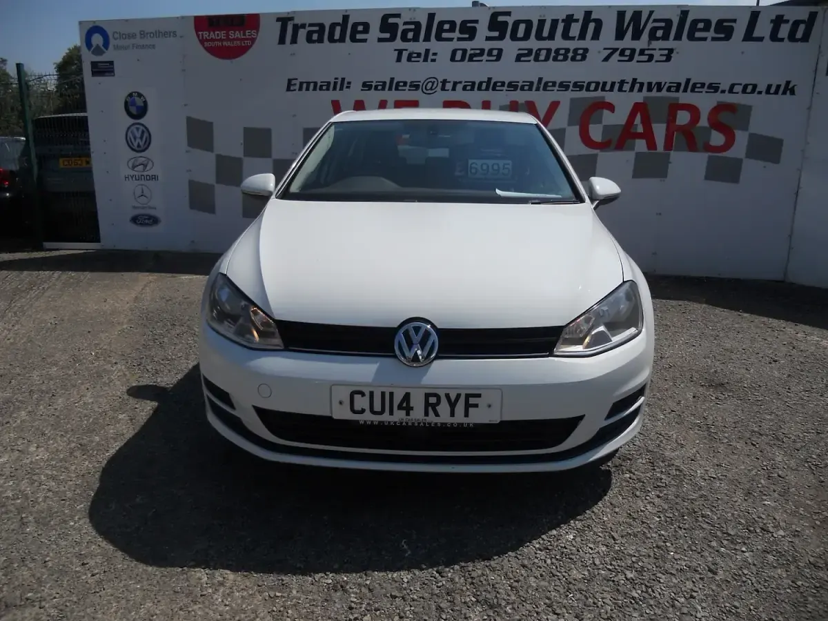 Used VW Golf VII SE 2014 White Hatchback