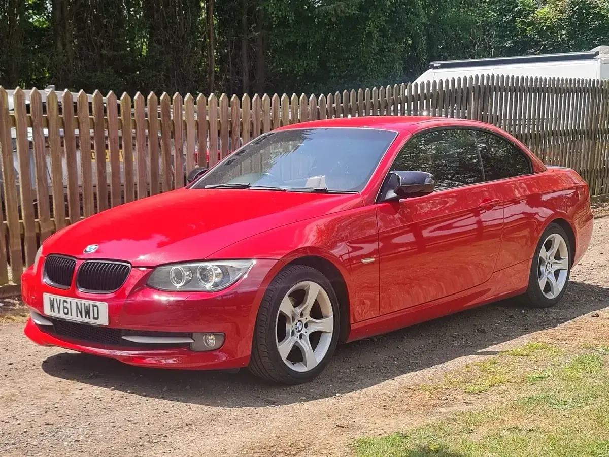 Used BMW 320 Cabriolet 184 HP (135 kW) 2012 Red Cabriolet