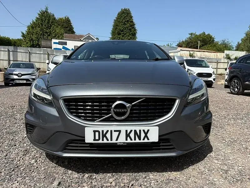 Used Volvo V40 R-Design 190 HP (139 kW) 2017 Grey Hatchback