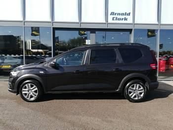 Begagnad Dacia Jogger Expression 109 HK (80 kW) 2023 Svart Minibuss
