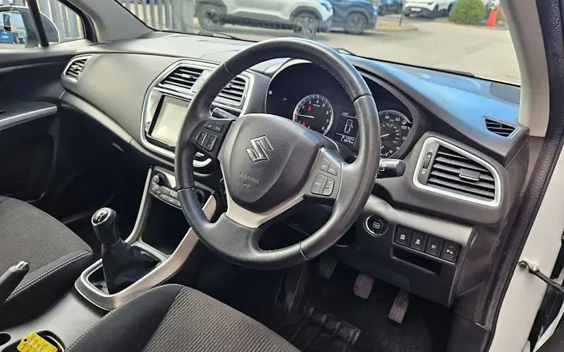 Used Suzuki SX4 S-Cross SZ-T 111 HP (81 kW) 2018 White SUV