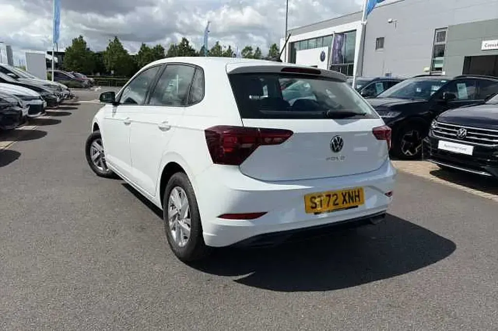 Used VW Polo Life 80 HP (58 kW) 2023 White Hatchback