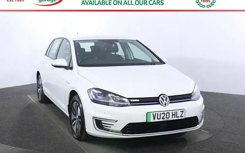 Begagnad VW e-Golf 100 kW (136 HK) 2019 Vit Halvkombi
