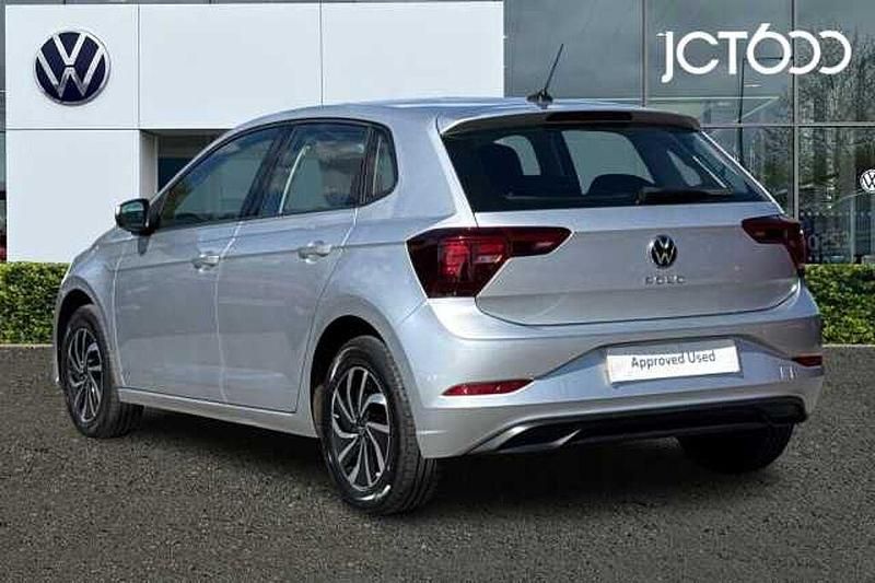 Used VW Polo Life 80 HP (58 kW) 2023 Silver Hatchback