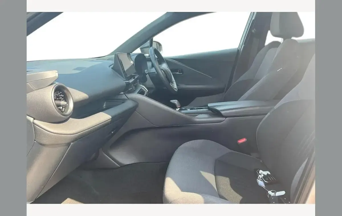 Used Toyota C-HR Design 138 HP (101 kW) 2024 Silver SUV