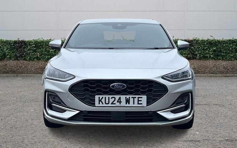 Used Ford Focus ST-Line 125 HP (91 kW) 2024 Silver Hatchback