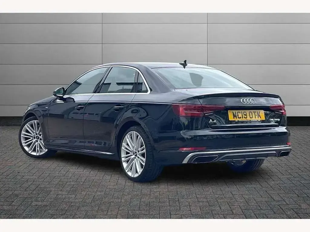 Used Audi A4 S-Line 150 HP (110 kW) 2019 Black Sedan