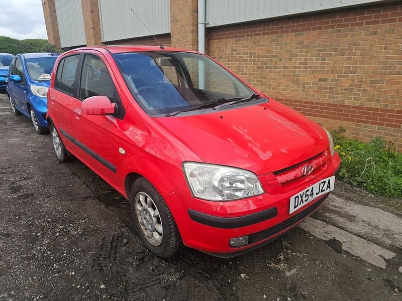 Used Hyundai Getz 105 HP (77 kW) 2004 Red Hatchback
