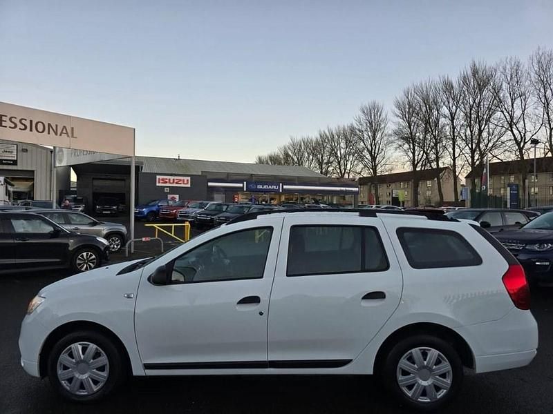 Used Dacia Logan MCV Ambiance 73 HP (53 kW) 2017 White Estate