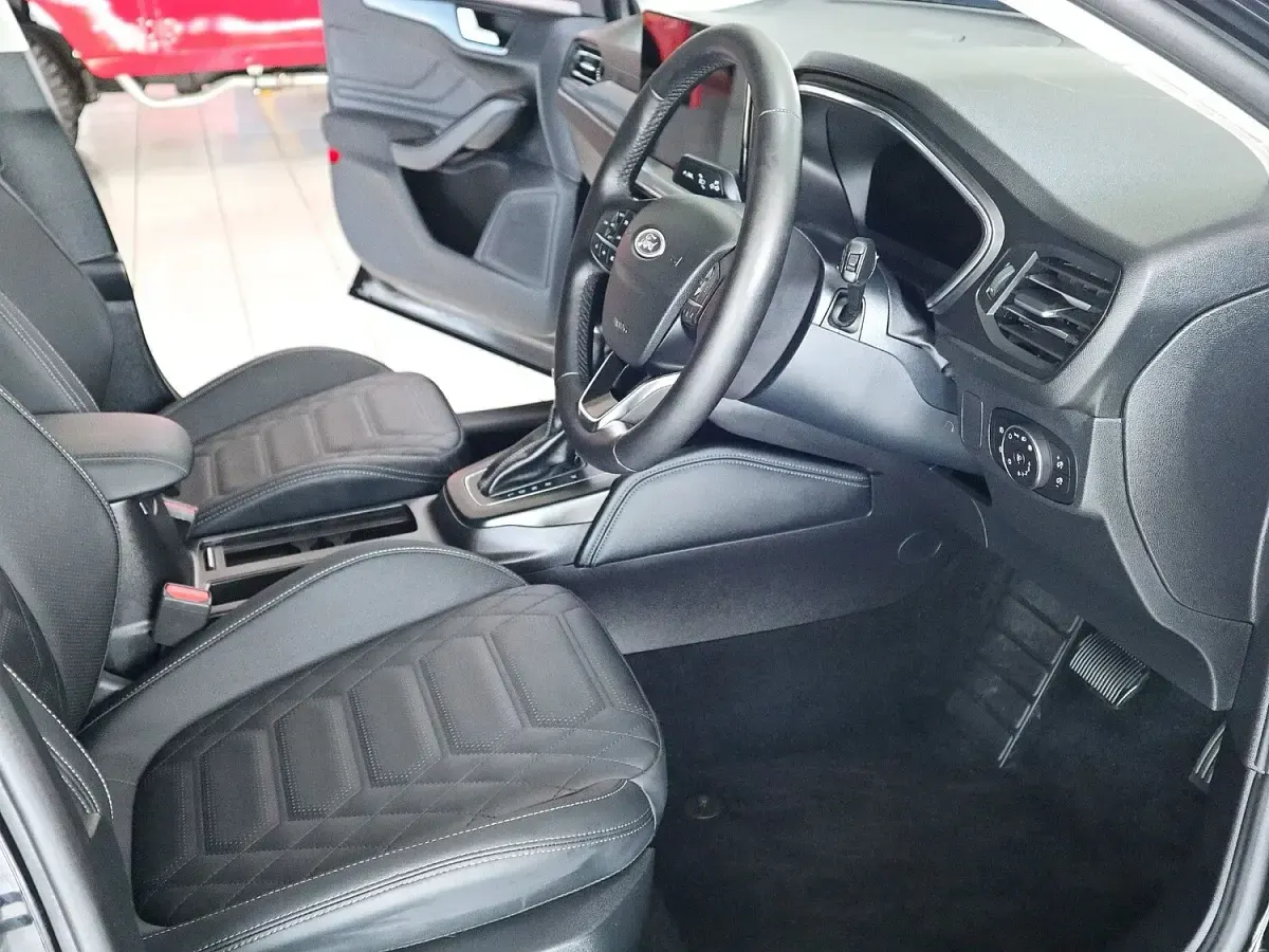 Used Ford Focus Active X 2024 Black Estate