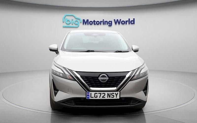 Used Nissan Qashqai N-Connecta 190 HP (139 kW) 2023 Silver SUV