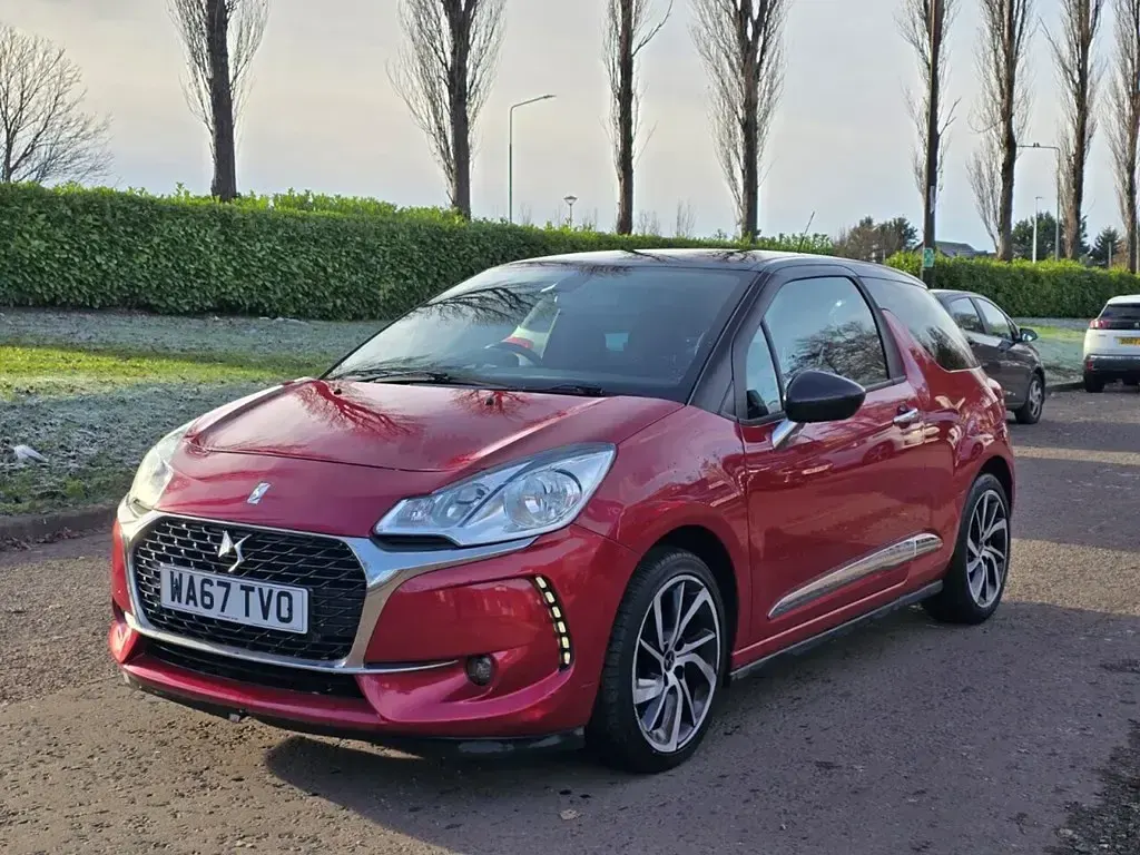 Used DS Automobiles DS4 Connected Chic 110 HP (80 kW) 2017 Red Hatchback