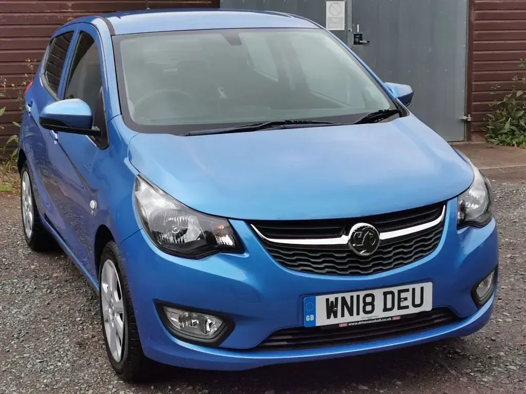 Used Vauxhall Viva 73 HP (53 kW) 2018 Blue Hatchback