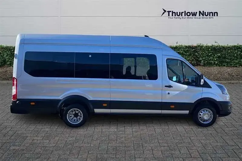 Usado Ford Transit Trend 130 HP (95 kW) 2022 Prateado