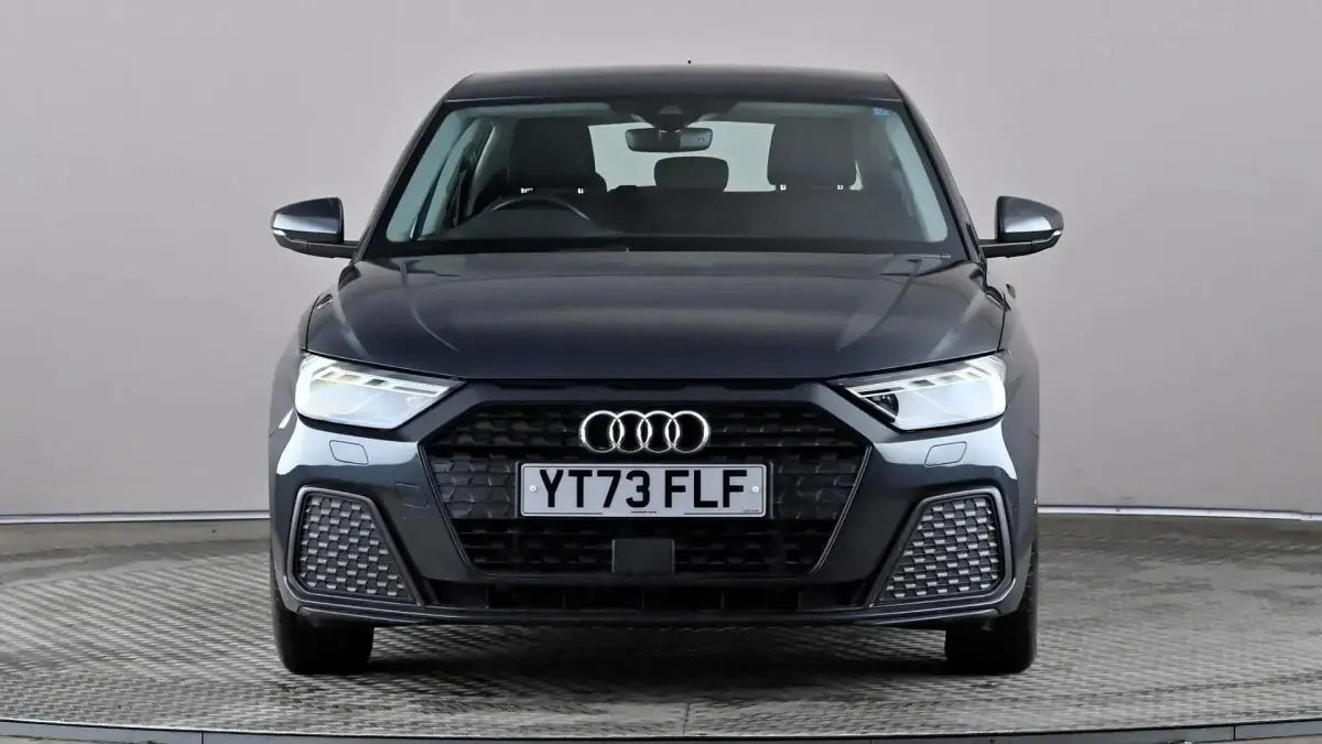 Usado Audi A1 Advanced 110 CV (80 kW) 2023 Gris SUV