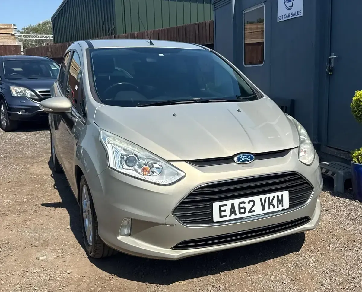 Used Ford B-MAX Zetec 90 HP (66 kW) 2012 Silver MPV