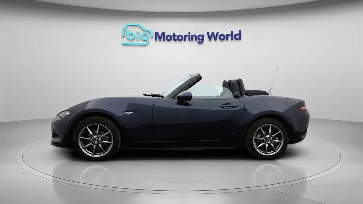 Used Mazda MX5 Exclusive-Line 132 HP (97 kW) 2024 Blue Cabriolet