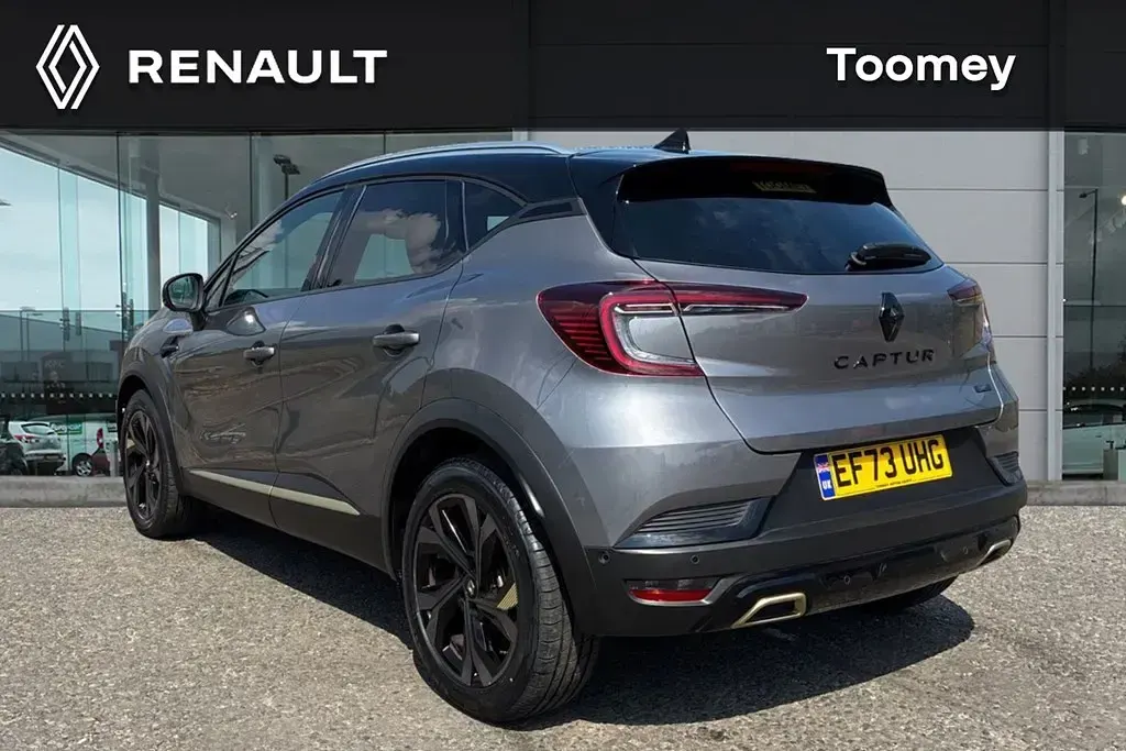 Gebraucht Renault Captur Bose Edition 140 PS (102 kW) 2023 Grau SUV