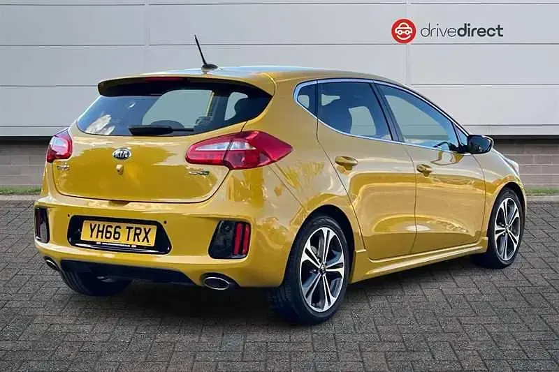 Used Kia Ceed GT-Line 134 HP (98 kW) 2016 Yellow Hatchback