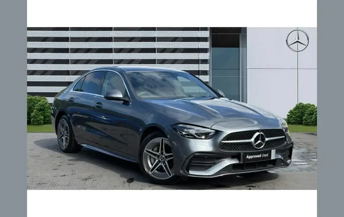 Usado Mercedes C300e AMG line 313 HP (230 kW) 2024 Sedan