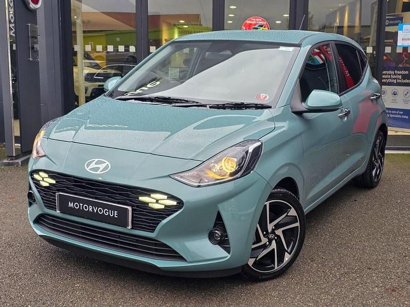 New Hyundai i10 Premium 63 HP (46 kW) 2025 Mangrove green Hatchback