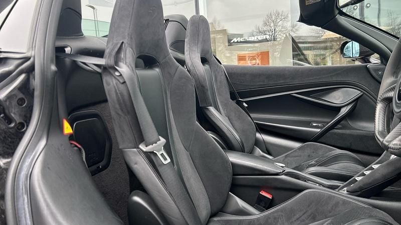 Used McLaren 720S 720 HP (529 kW) 2019 Black Cabriolet