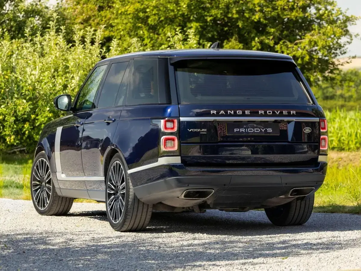 Used Land Rover Range Rover S 404 HP (297 kW) 2021 Blue SUV