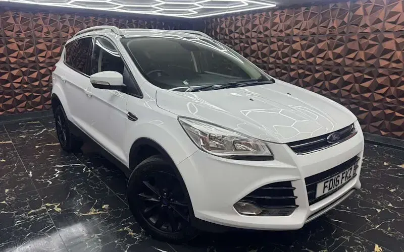 Usado Ford Kuga Titanium 179 CV (131 kW) 2016 SUV