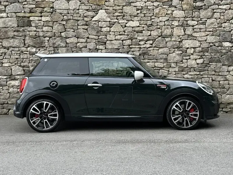 Used Mini John Cooper Works Hatch 228 HP (167 kW) 2022 Green Hatchback