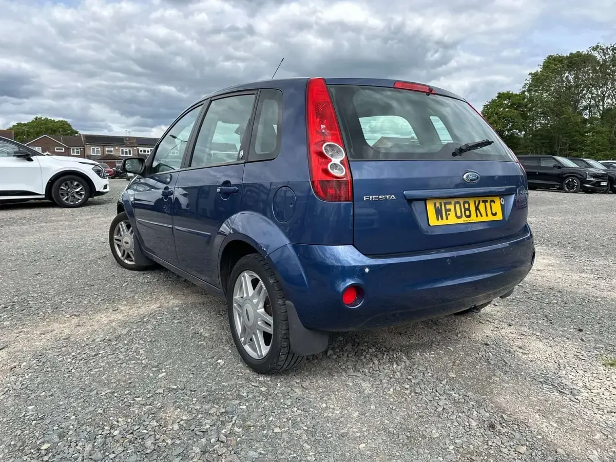 Used Ford Fiesta Ghia 2008 Blue Hatchback