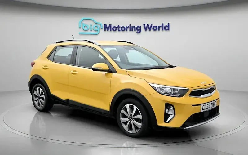 Used Kia Stonic 101 HP (74 kW) 2023 Yellow SUV