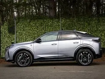 Nouă Peugeot e-3008 GTi 156 kW (213 CP) 2026 Gri SUV