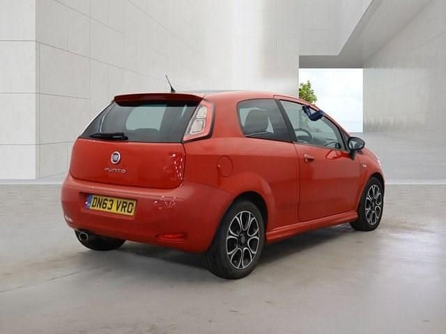 Used Fiat Punto S 77 HP (56 kW) 2013 Hatchback
