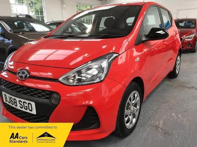Used Hyundai i10 SE 67 HP (49 kW) 2018 Red Hatchback