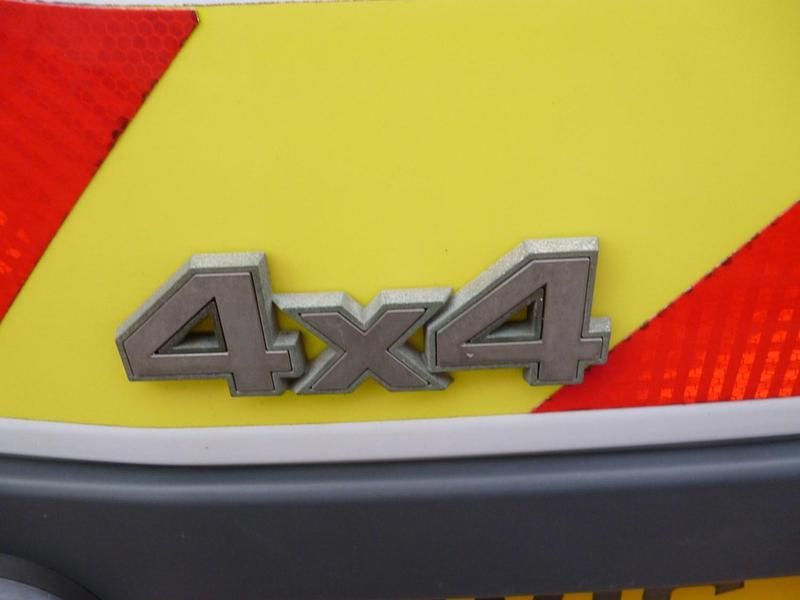 Image 3/4