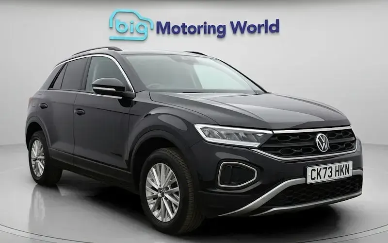 Used VW T-Roc Life 150 HP (110 kW) 2025 SUV